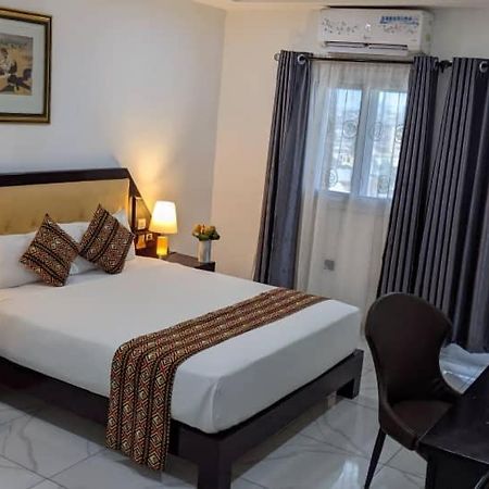 Bravia Eco Hotel 로메 외부 사진